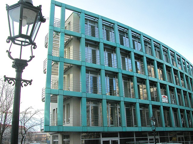 Büro- und Geschäftshäuser / Wohngebäude